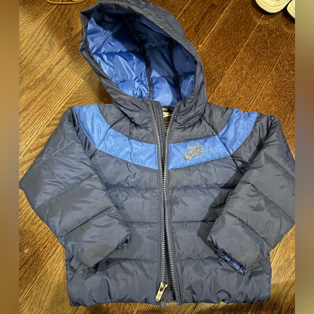 Nike Kids Navy and Blue Puffer Jacket